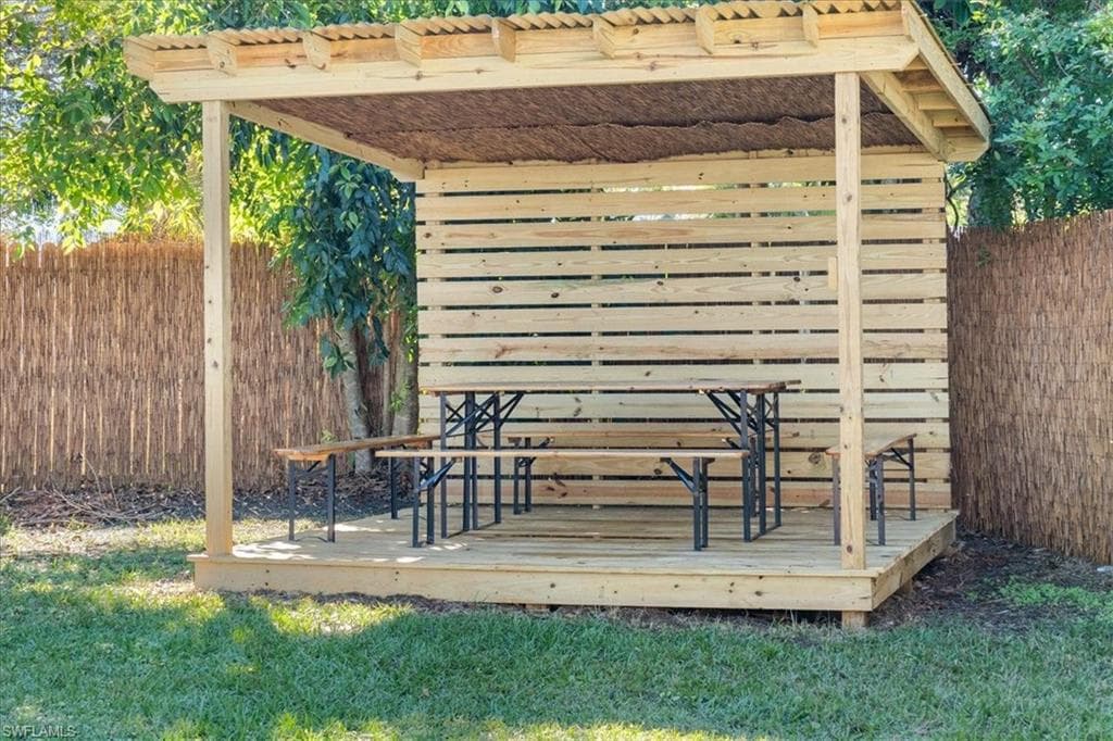 3064 Connecticut AVE, NAPLES FL 34112-28