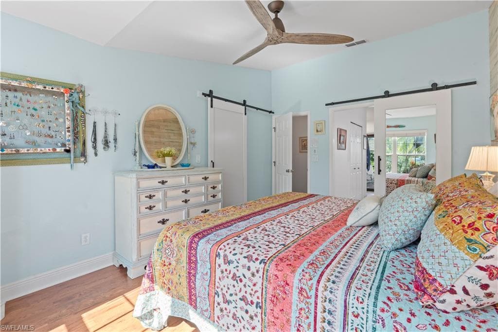 9967 Country Oaks DR-19