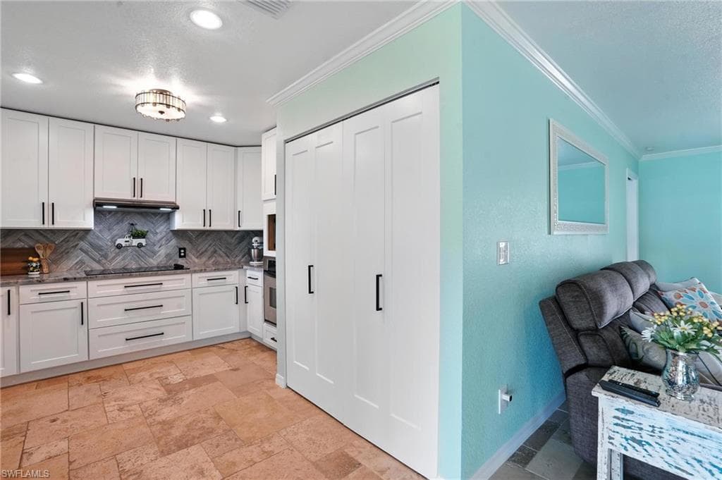 2131 Saint Croix AVE, FORT MYERS FL 33905-11