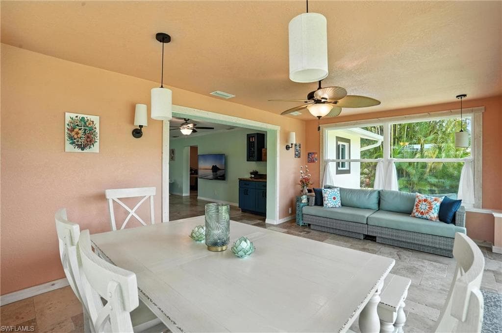 2131 Saint Croix AVE, FORT MYERS FL 33905-14