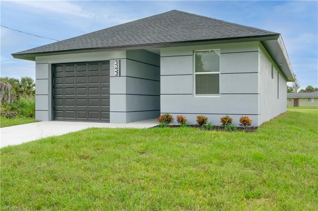 2045 Carver AVE, FORT MYERS FL 33916-1