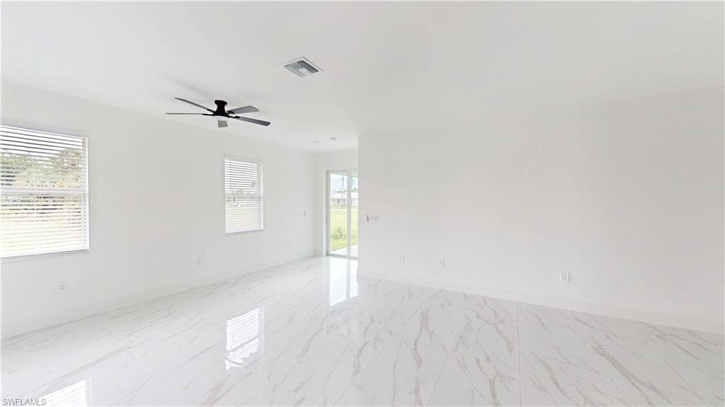 2045 Carver AVE, FORT MYERS FL 33916-9