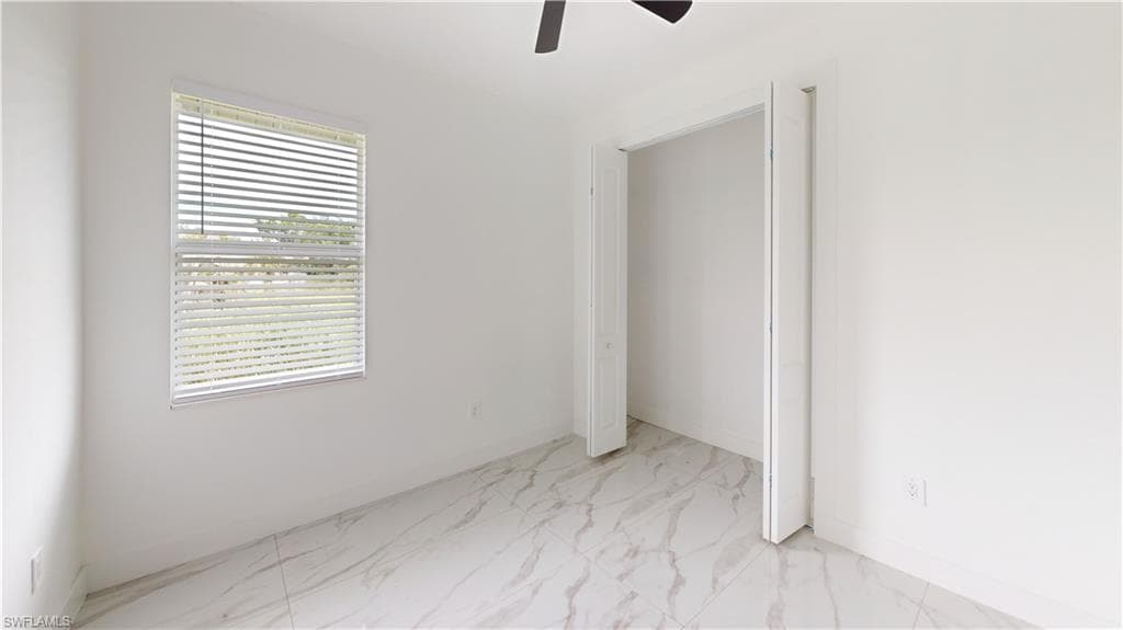 2045 Carver AVE, FORT MYERS FL 33916-17