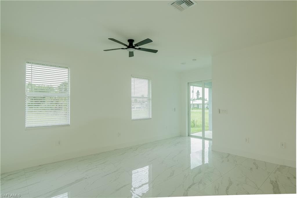 2045 Carver AVE, FORT MYERS FL 33916-34