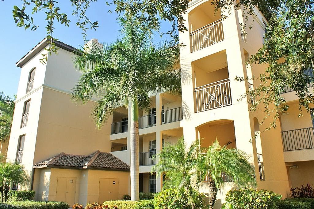 4640 Turnberry Lake DR # 403, ESTERO FL 33928-1