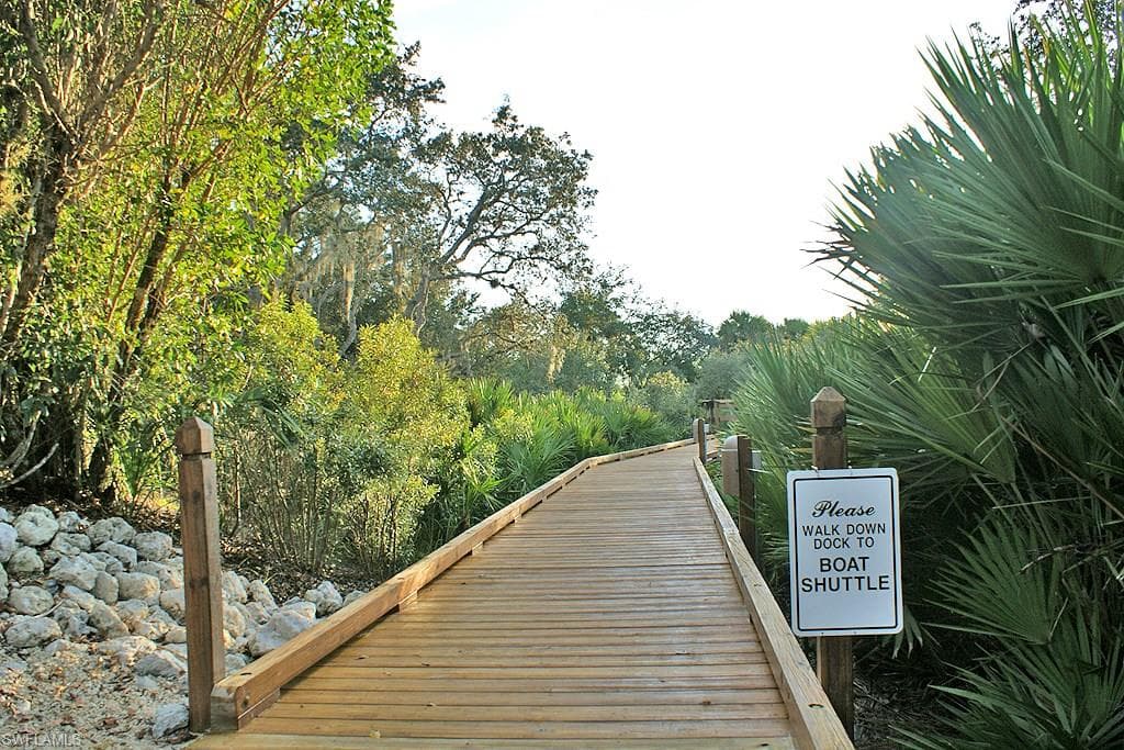 4640 Turnberry Lake DR # 403, ESTERO FL 33928-18