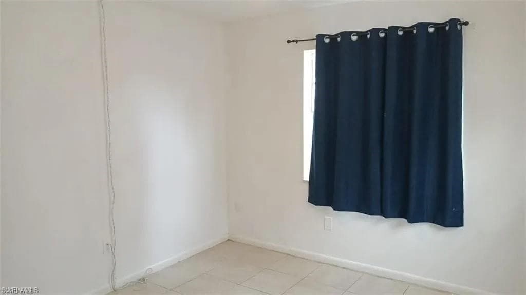 2524 Congress ST, FORT MYERS FL 33901-15