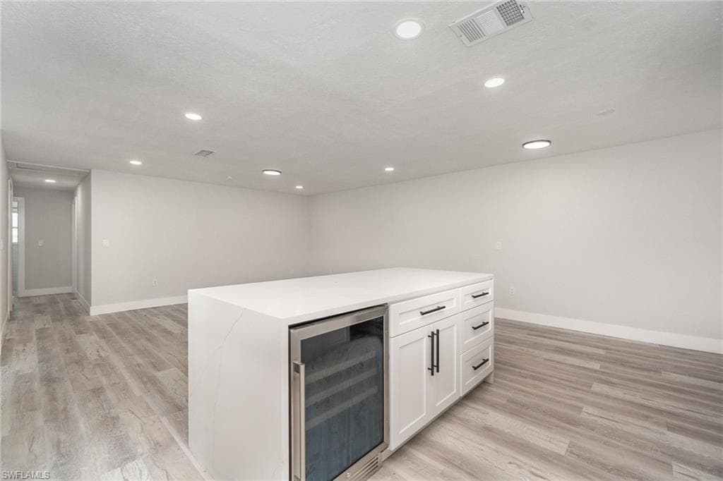 319 Arlington AVE, FORT MYERS FL 33905-15