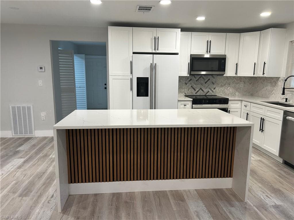 319 Arlington AVE, FORT MYERS FL 33905-6