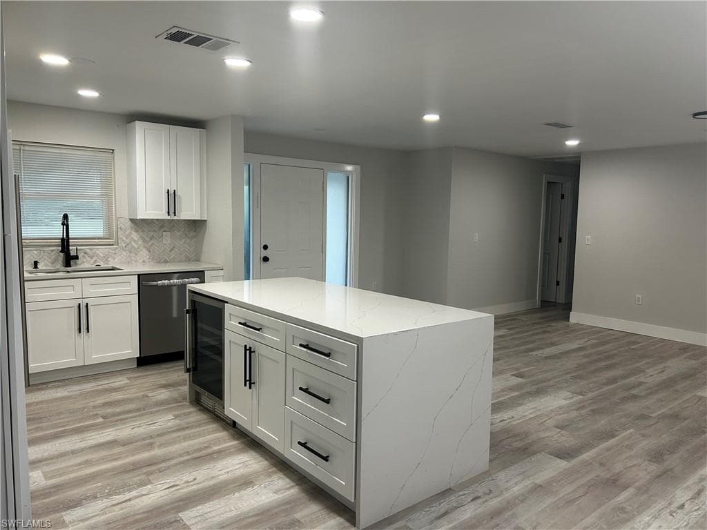 319 Arlington AVE, FORT MYERS FL 33905-4