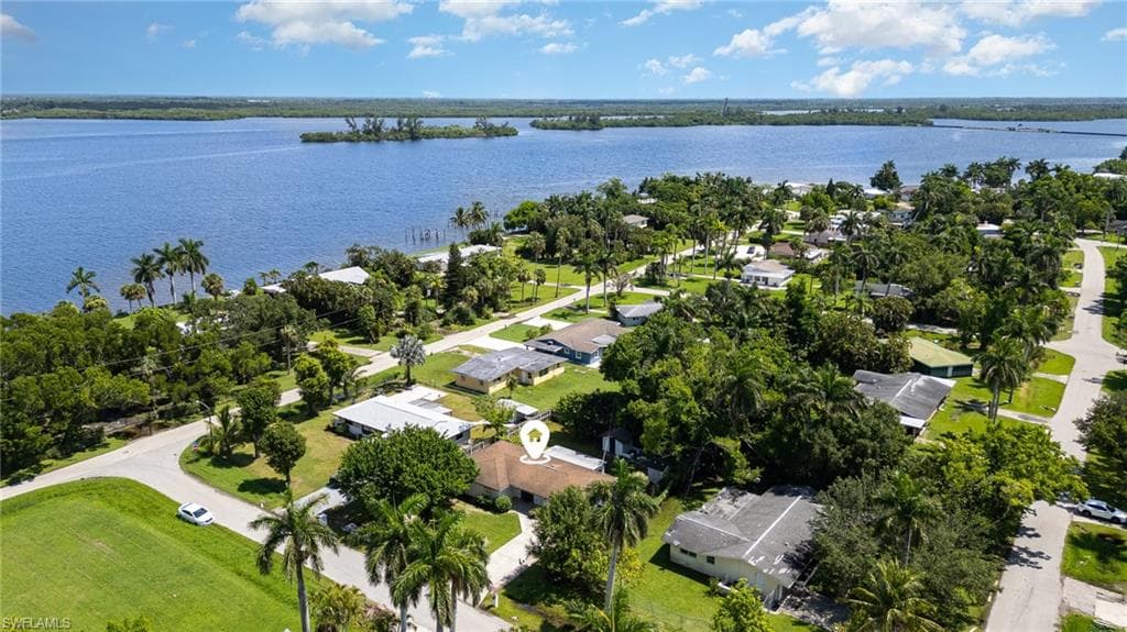 319 Arlington AVE, FORT MYERS FL 33905-33