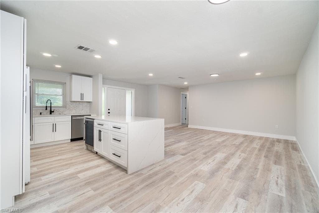 319 Arlington AVE, FORT MYERS FL 33905-9