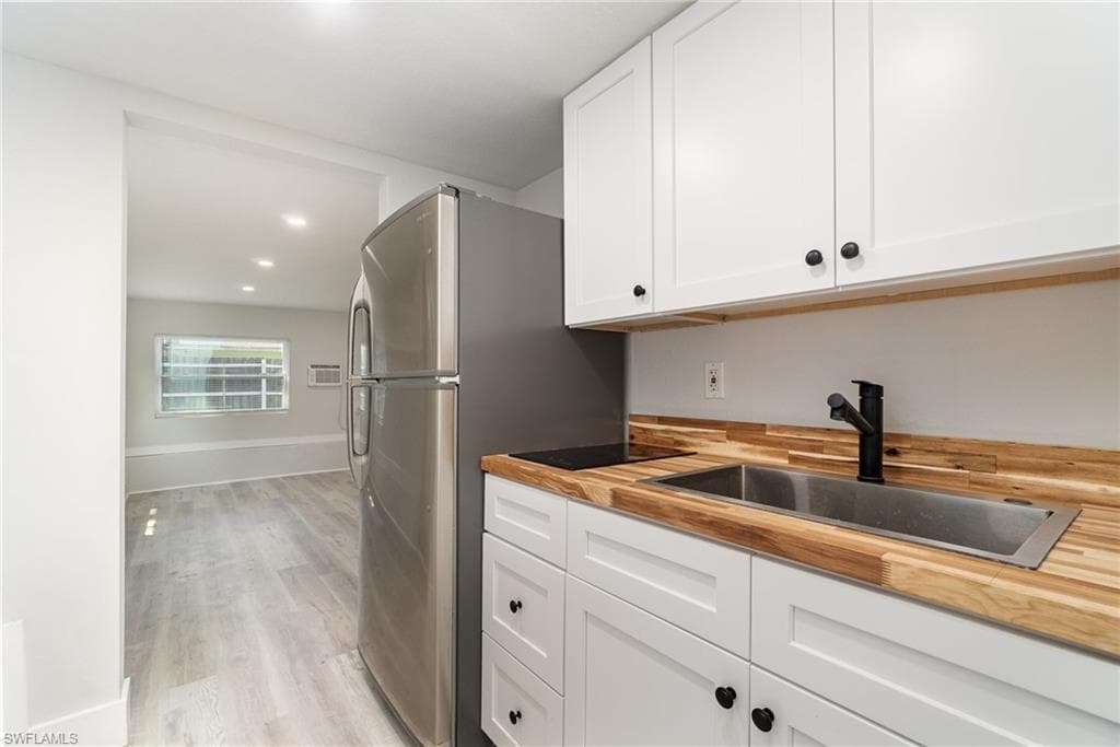 319 Arlington AVE, FORT MYERS FL 33905-17