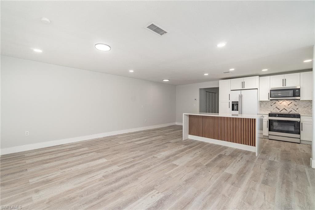 319 Arlington AVE, FORT MYERS FL 33905-10