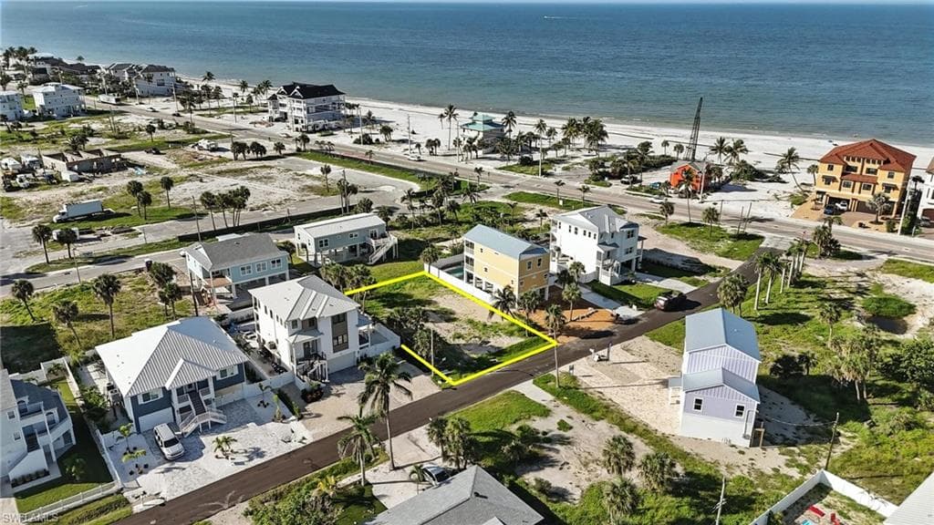 130 Mid Island DR, FORT MYERS BEACH FL 33931-6