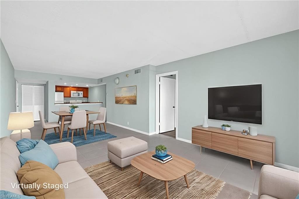 2885 Palm Beach BLVD # 101, FORT MYERS FL 33916-6