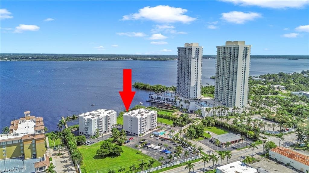 2885 Palm Beach BLVD # 101, FORT MYERS FL 33916-2