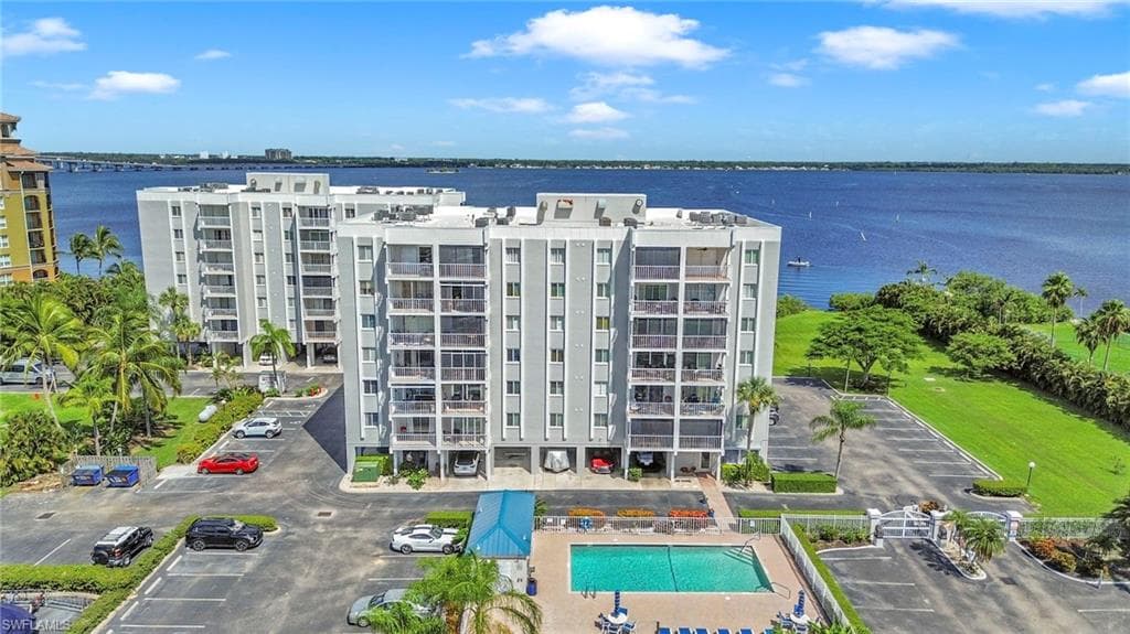 2885 Palm Beach BLVD # 101, FORT MYERS FL 33916-33