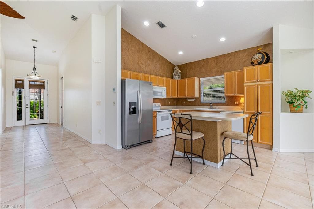 28501 Hidden Lake DR, BONITA SPRINGS FL 34134-3