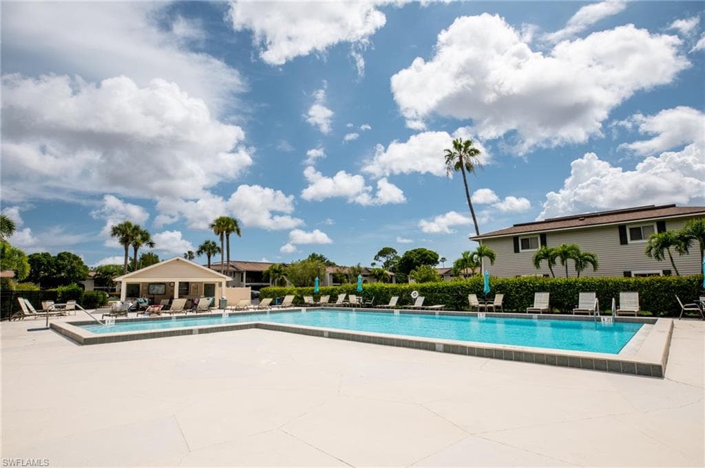 8041 S Woods CIR # 14, FORT MYERS FL 33919-26