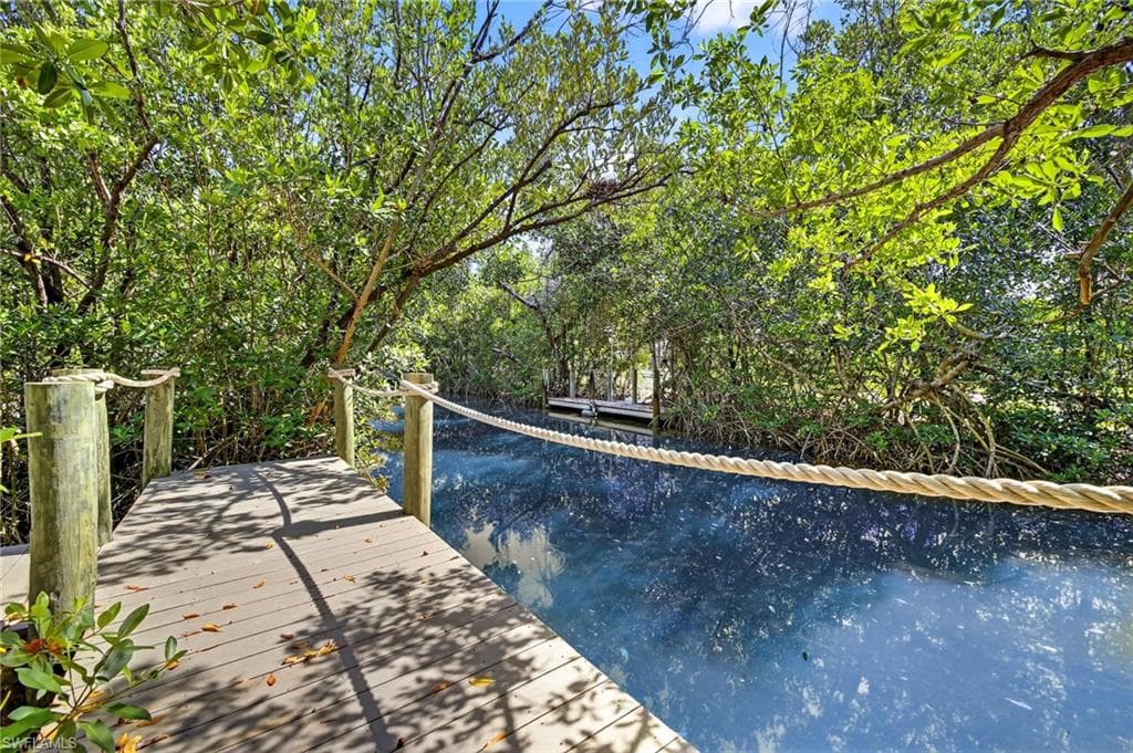 1105 Skiff PL, SANIBEL FL 33957-31