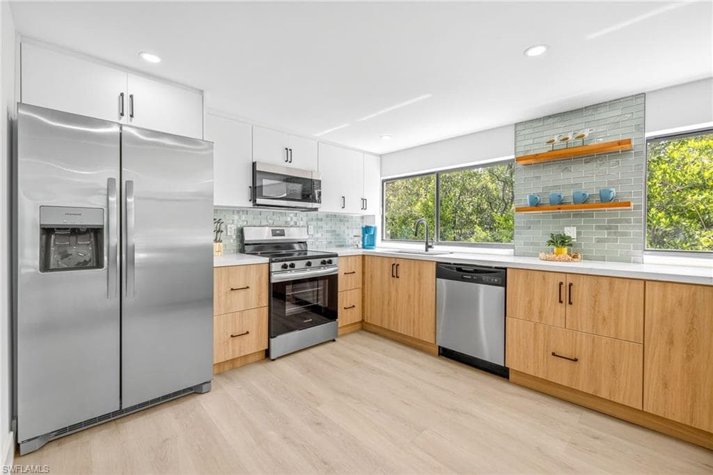 1105 Skiff PL, SANIBEL FL 33957-8