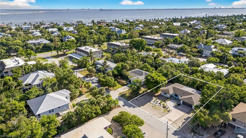 1105 Skiff PL, SANIBEL FL 33957-37