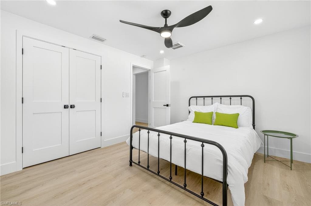 1105 Skiff PL, SANIBEL FL 33957-18