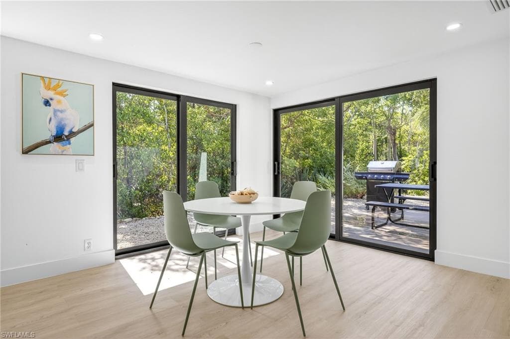 1105 Skiff PL, SANIBEL FL 33957-3