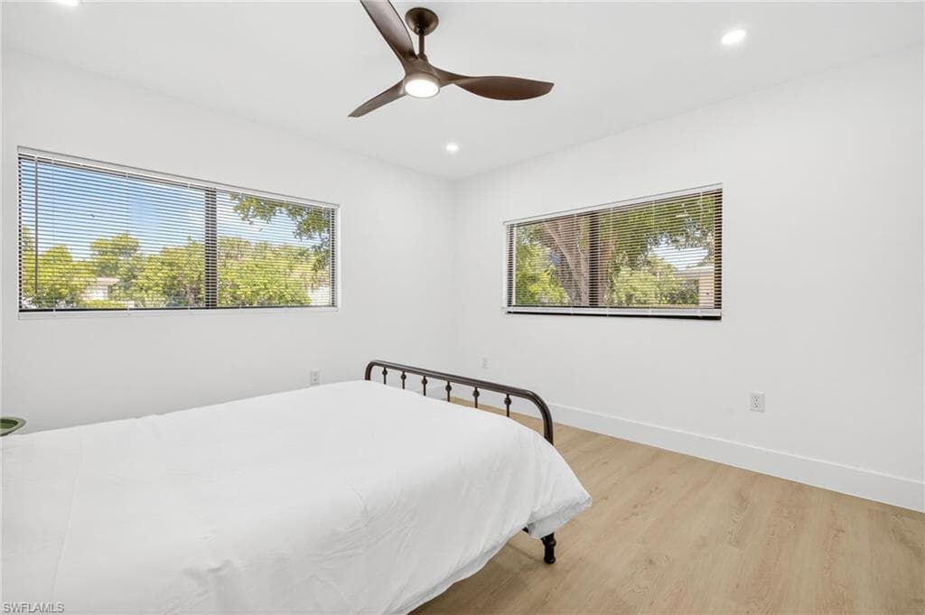 1105 Skiff PL, SANIBEL FL 33957-24