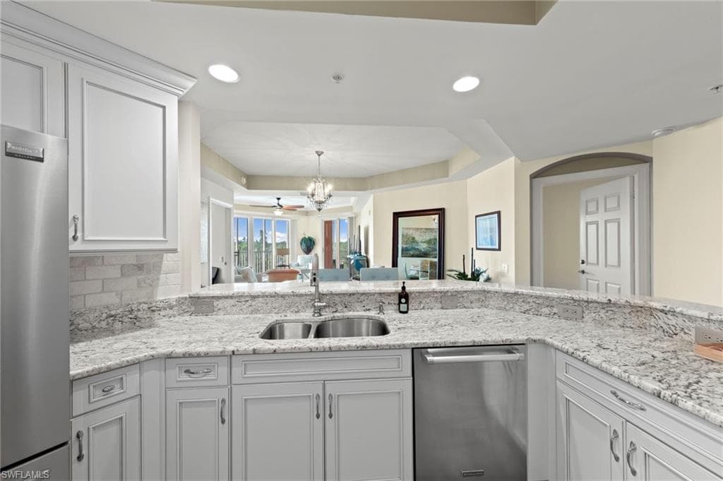 2743 1st ST # 505, FORT MYERS FL 33916-9