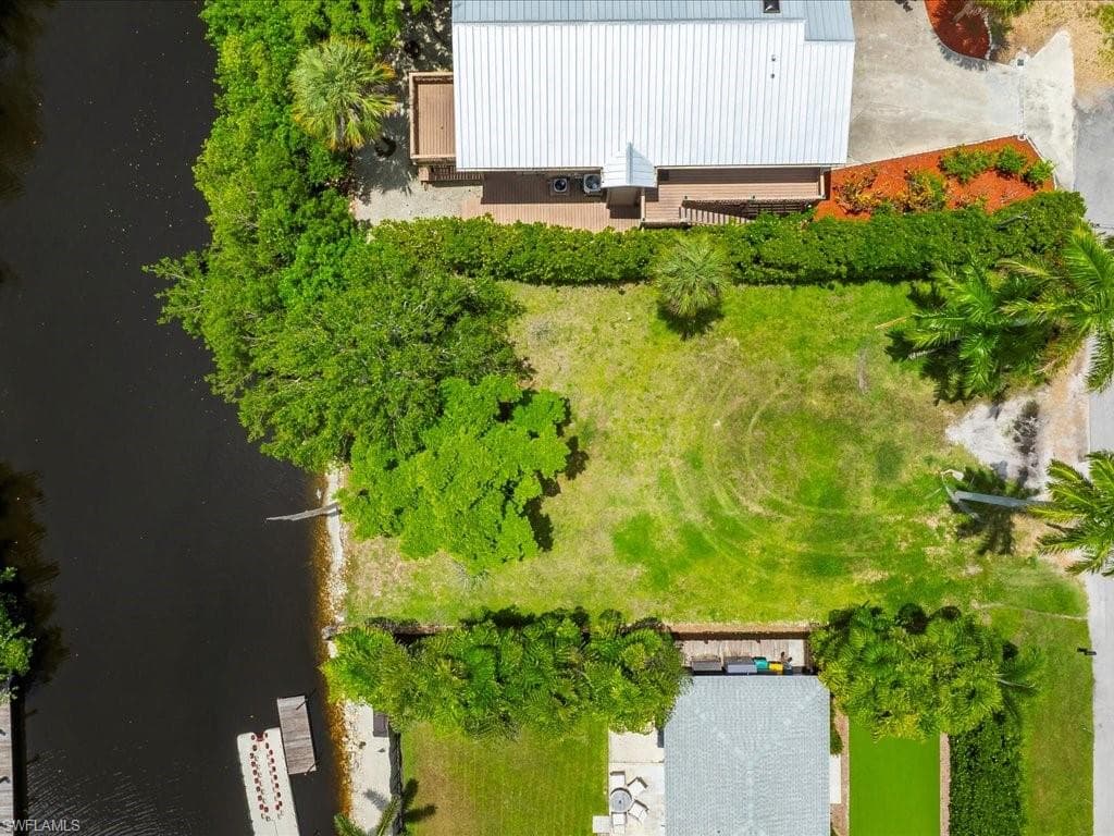 2977 Poplar ST-1