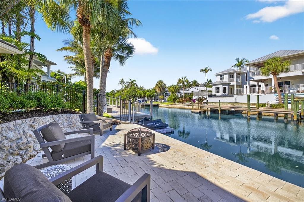 5215 SEASHELL AVE-1