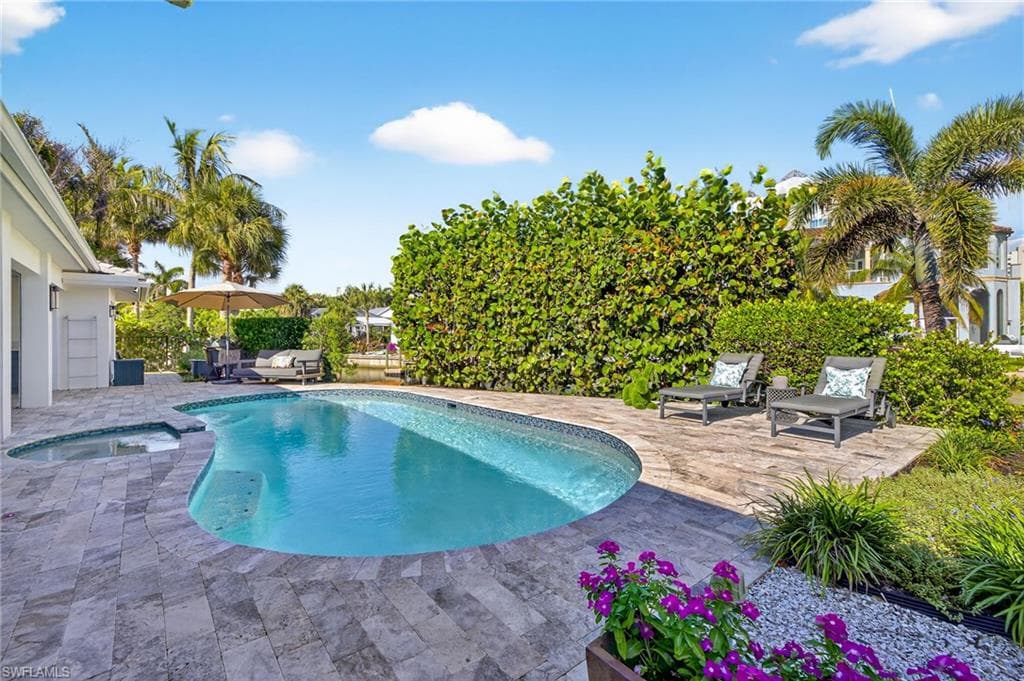 5215 SEASHELL AVE-10