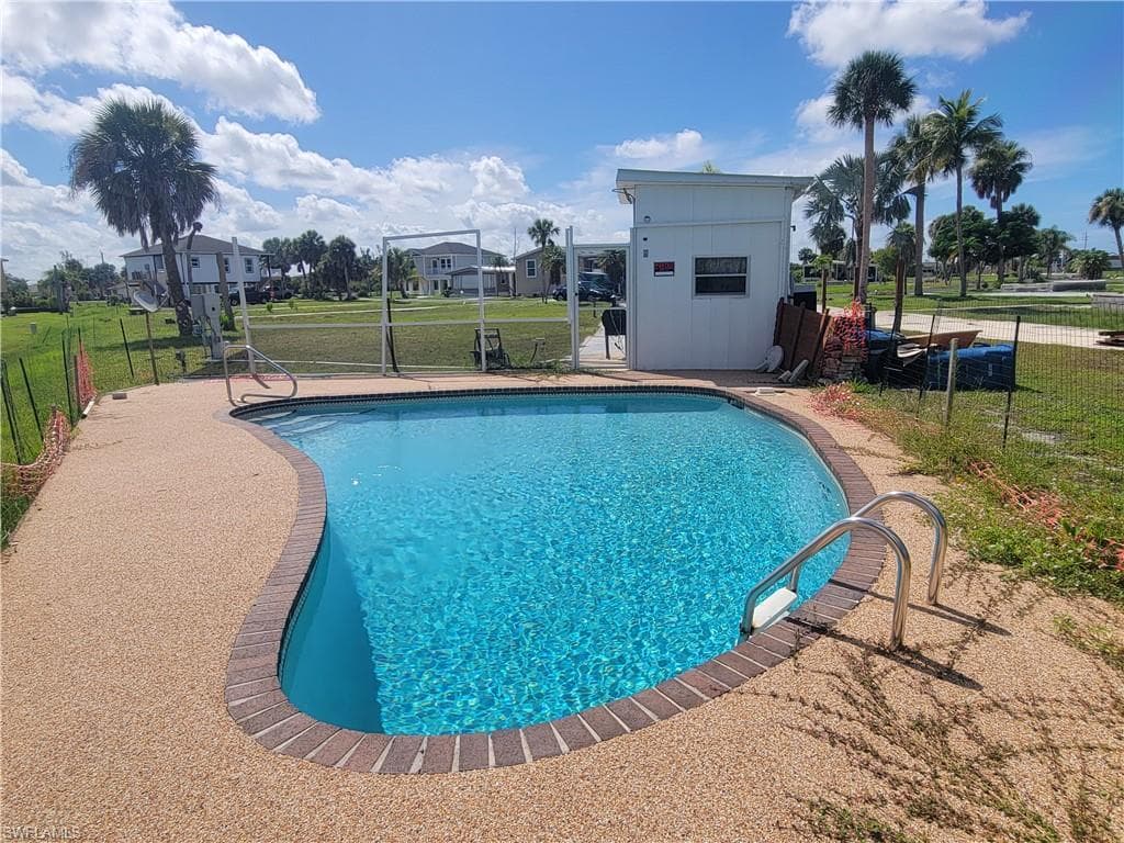 13690 Gannet DR, FORT MYERS FL 33908-3