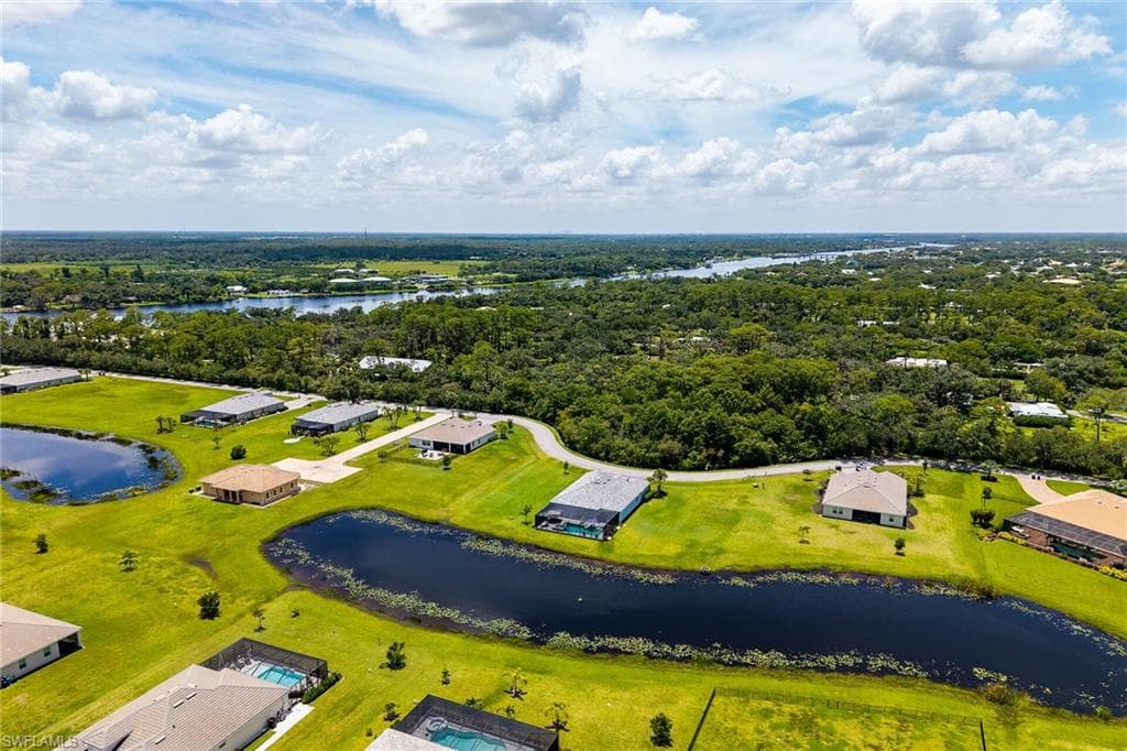 17190 Serengeti CIR, ALVA FL 33920-39