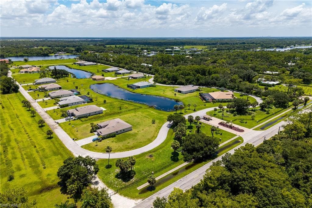 17190 Serengeti CIR, ALVA FL 33920-38