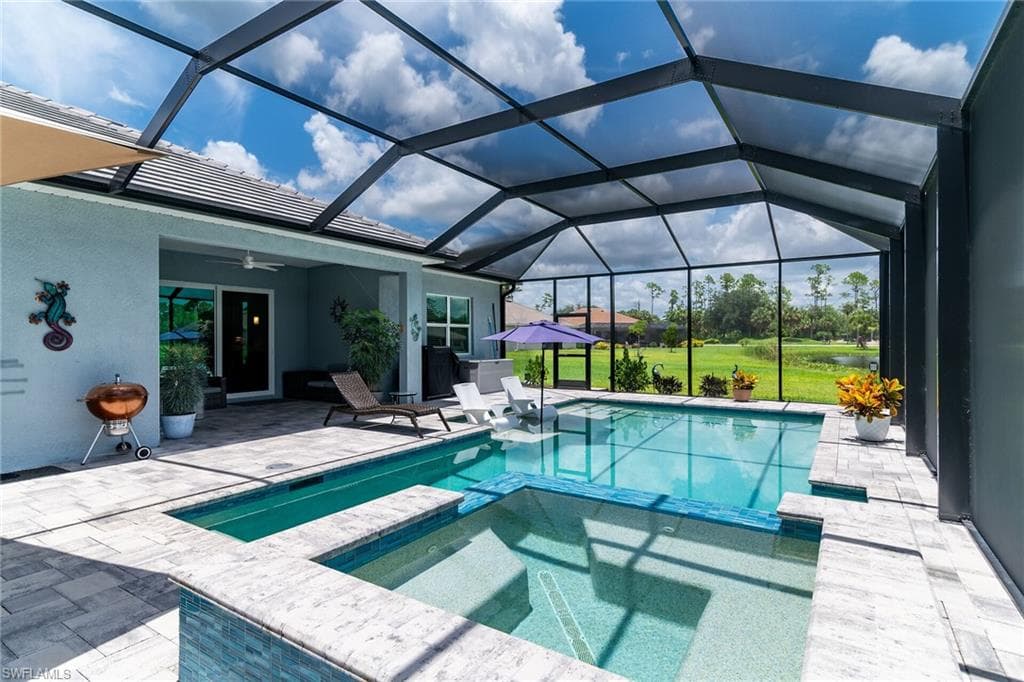 17190 Serengeti CIR, ALVA FL 33920-3