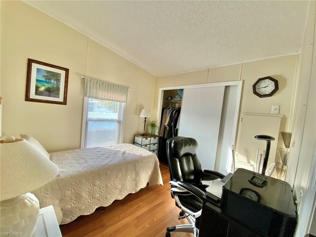 183 Oceans BLVD # 183, NAPLES FL 34104-3