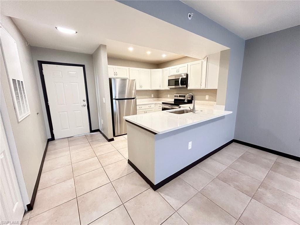 8284 Key Royal CIR # 1323, NAPLES FL 34119-1