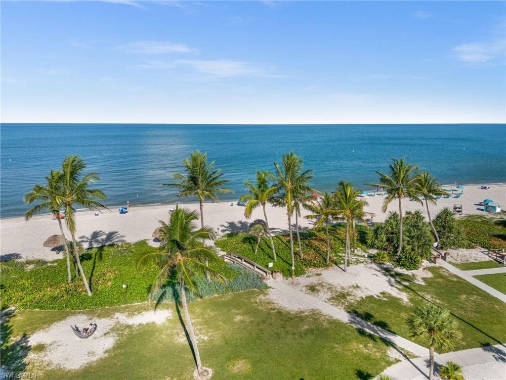1300 Gulf Shore BLVD N 109-33