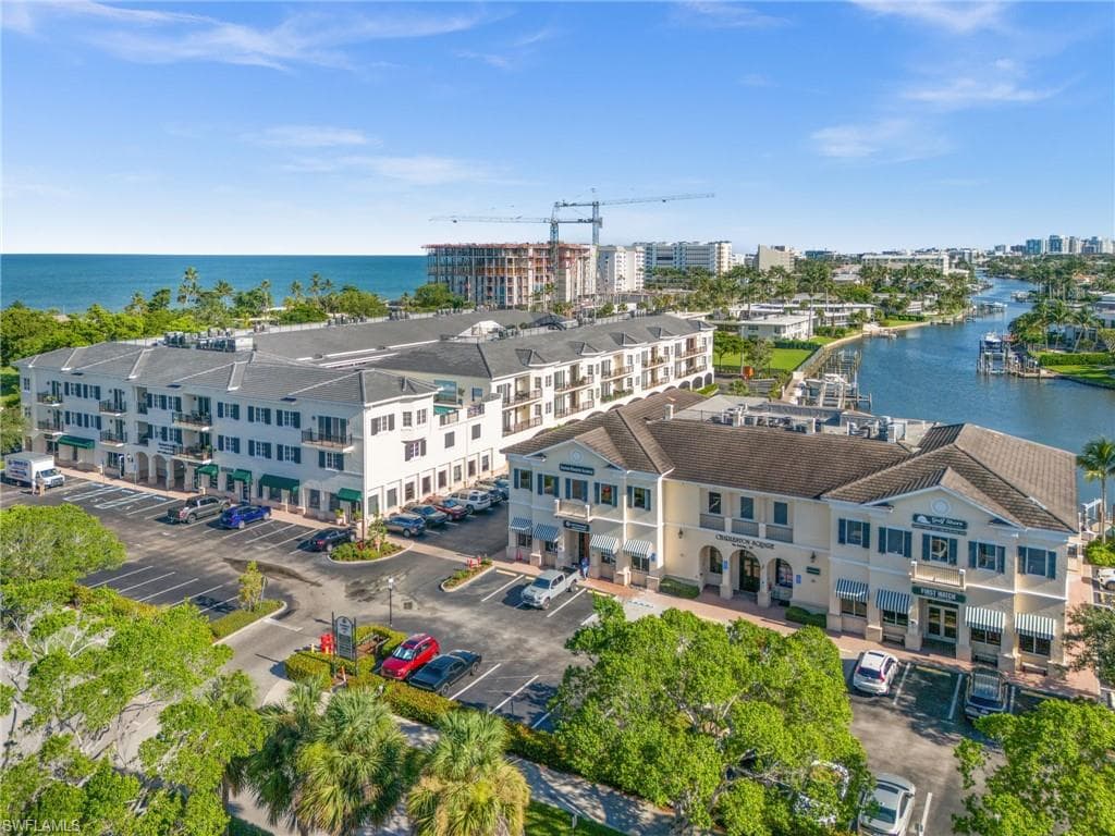 1300 Gulf Shore BLVD N 109-37