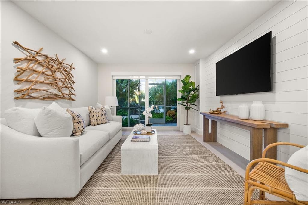 1300 Gulf Shore BLVD N 109-13