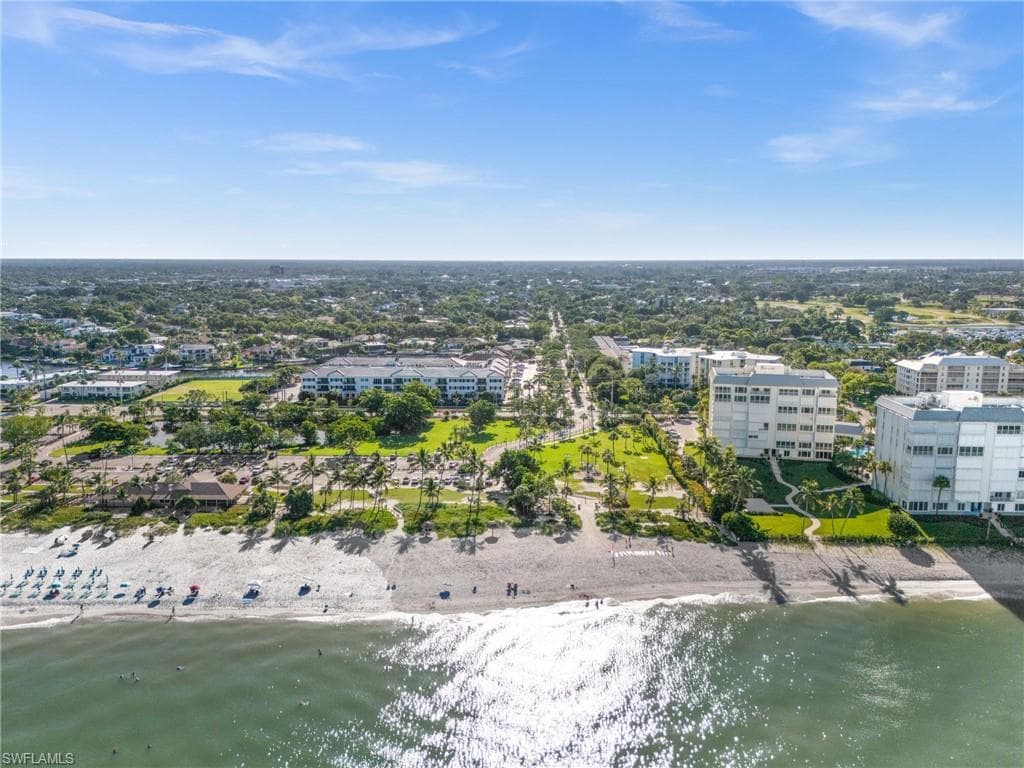 1300 Gulf Shore BLVD N 109-40