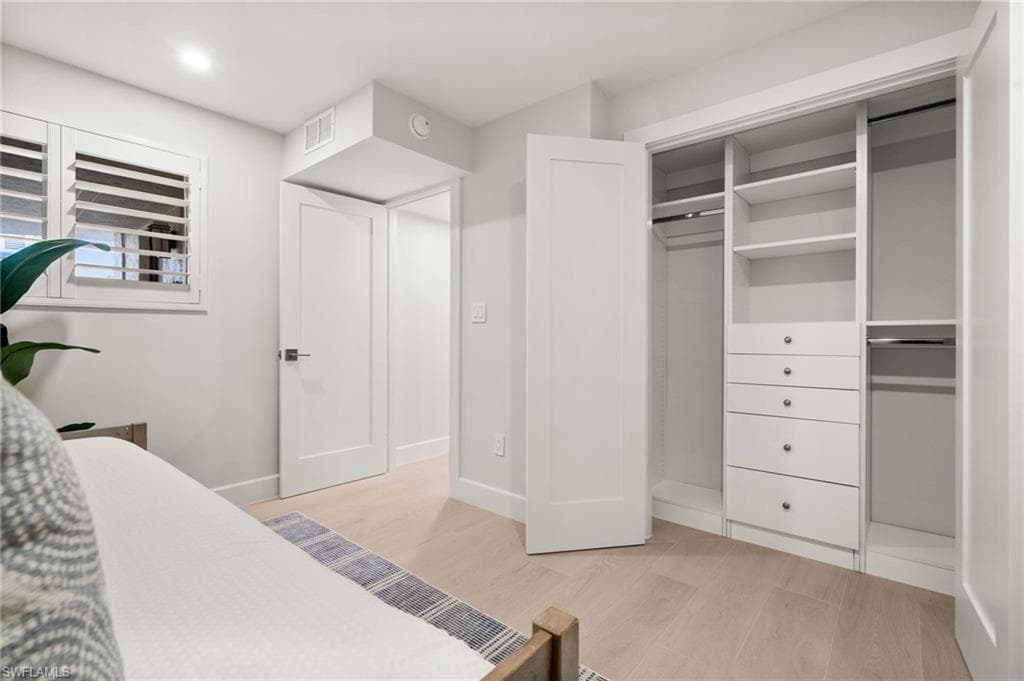 1300 Gulf Shore BLVD N 109-24