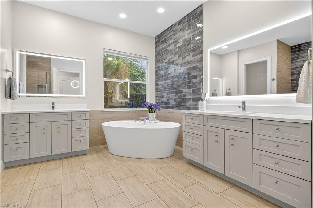 15510 Old Wedgewood CT, FORT MYERS FL 33908-14