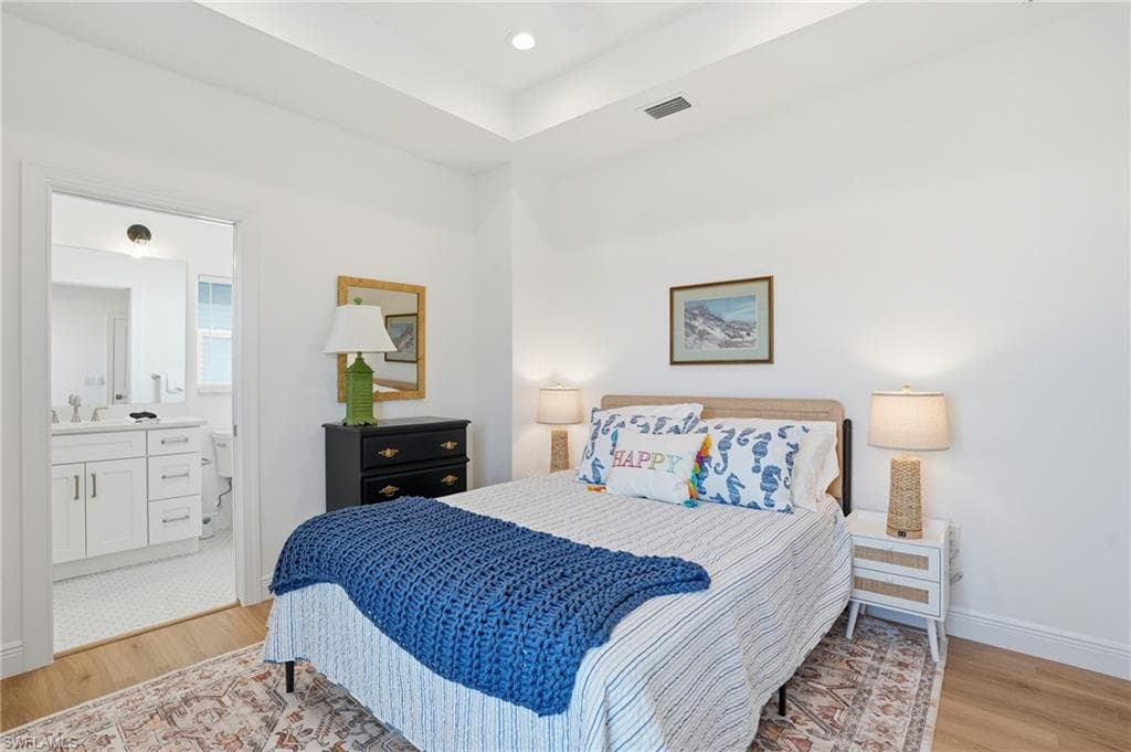 130 Fairweather LN, FORT MYERS BEACH FL 33931-35