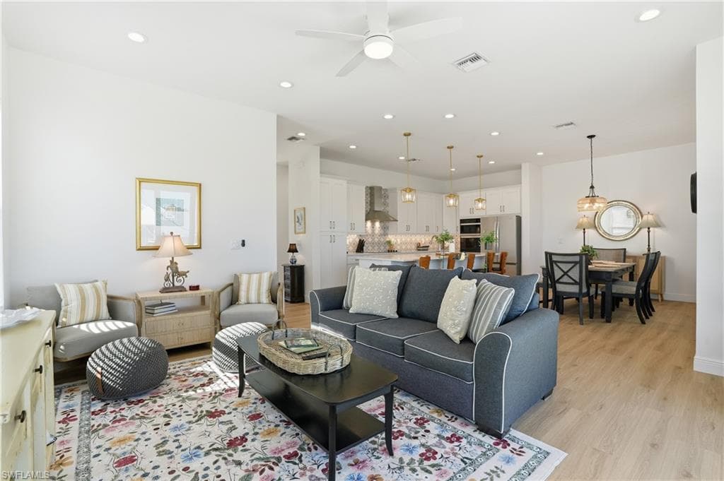 130 Fairweather LN, FORT MYERS BEACH FL 33931-19