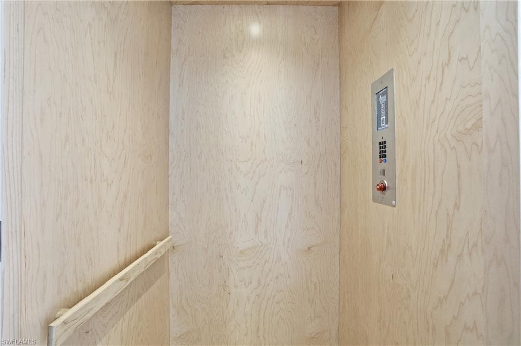 130 Fairweather LN, FORT MYERS BEACH FL 33931-40