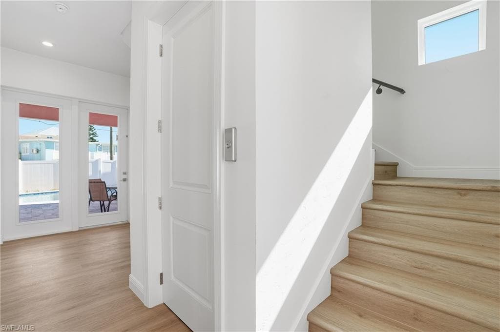 130 Fairweather LN, FORT MYERS BEACH FL 33931-38